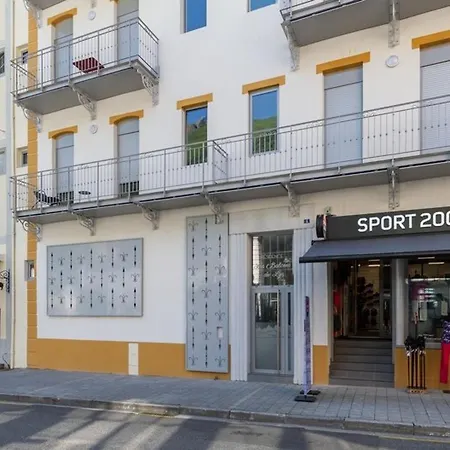 2 Ch, Accueillant Et Equipe, A - Fr-1-812-60 *